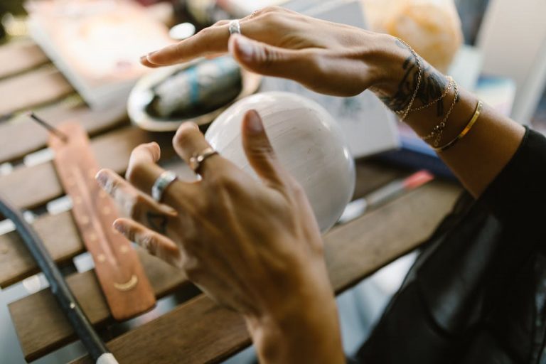 Building a Loyal Blog Audience: Strategies for Engagement and Growth
